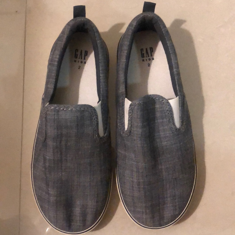 Gap shoes for boys